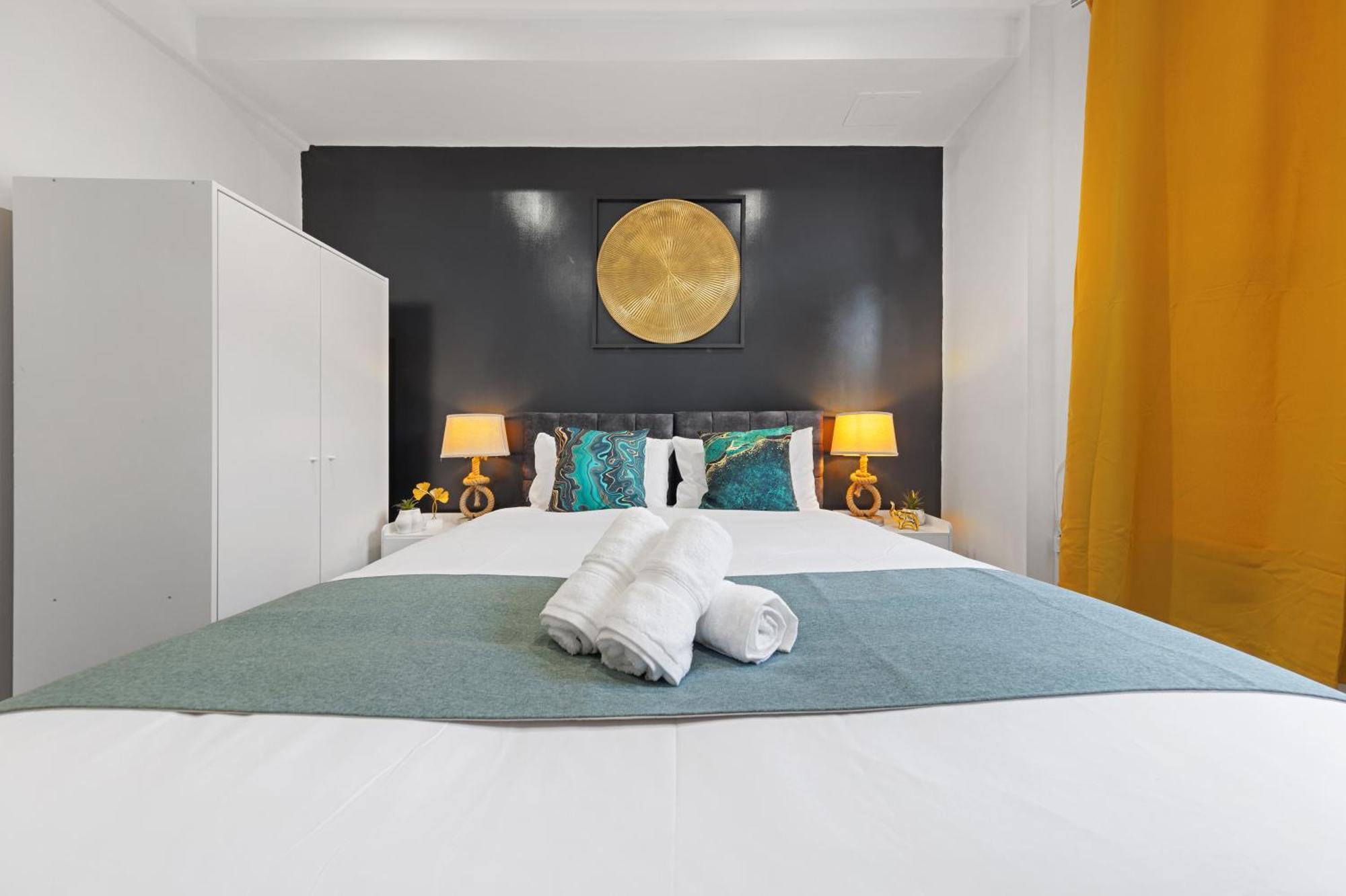 Immaculate 2-bed Escape- Sleeps 6- Garden & Parking - 15 Mins To Central- Save 20 Percent Weekly! London