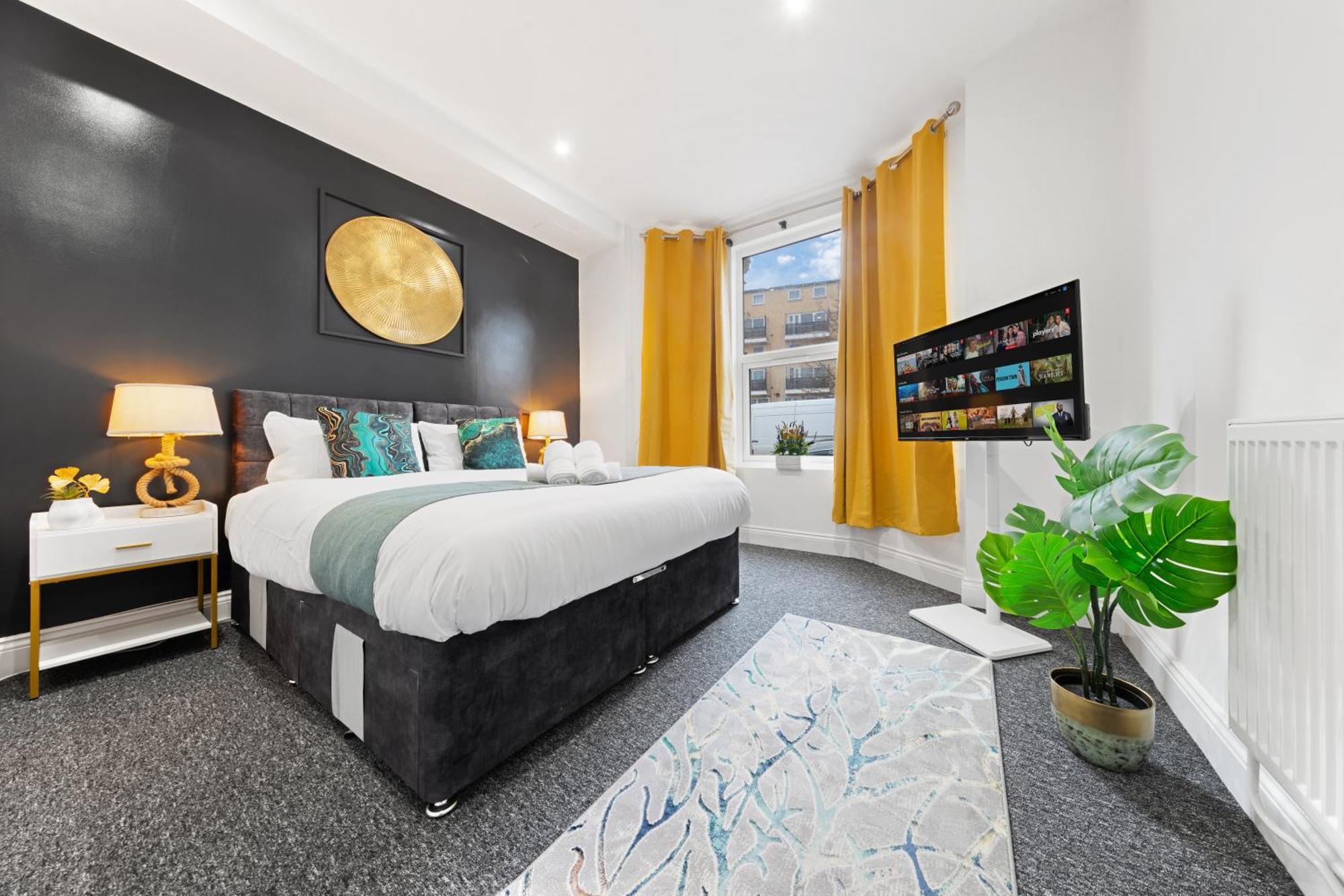 Immaculate 2-bed Escape- Sleeps 6- Garden & Parking - 15 Mins To Central- Save 20 Percent Weekly! London